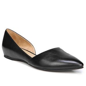 Naturalizer pointed leather upper black flats